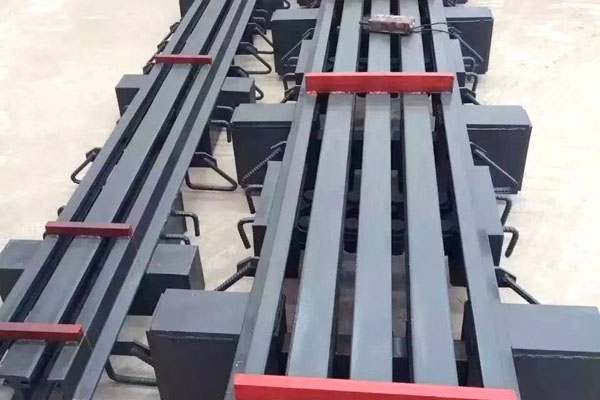 模數(shù)式伸縮裝置160 240 320 400